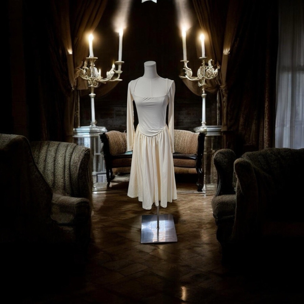 Chyrii Square Neckline Long Sleeve Dress SZ LG NEW‎